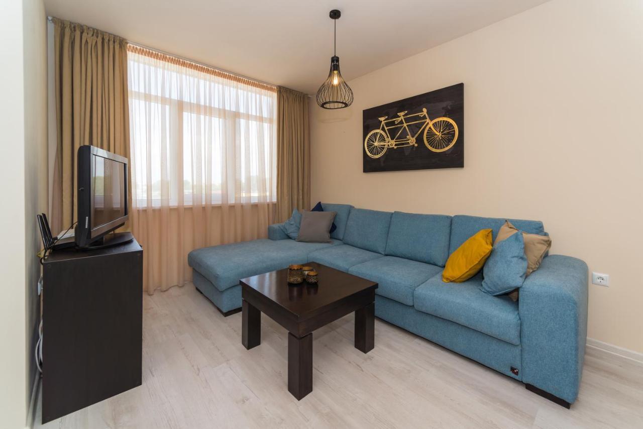 Alma Apartment - Stylish 1Bd Flat With Balcony By Flat Mаnager بلوفديف المظهر الخارجي الصورة